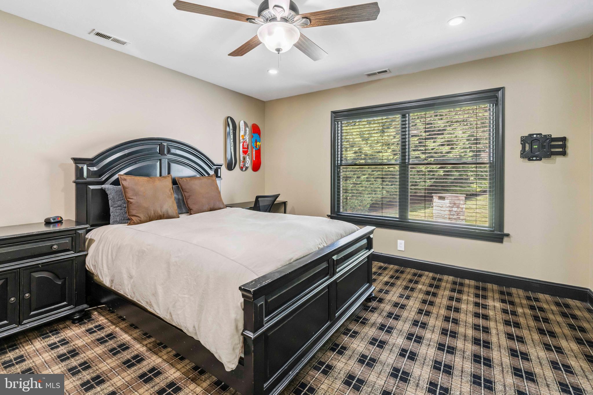 829 Foxfield