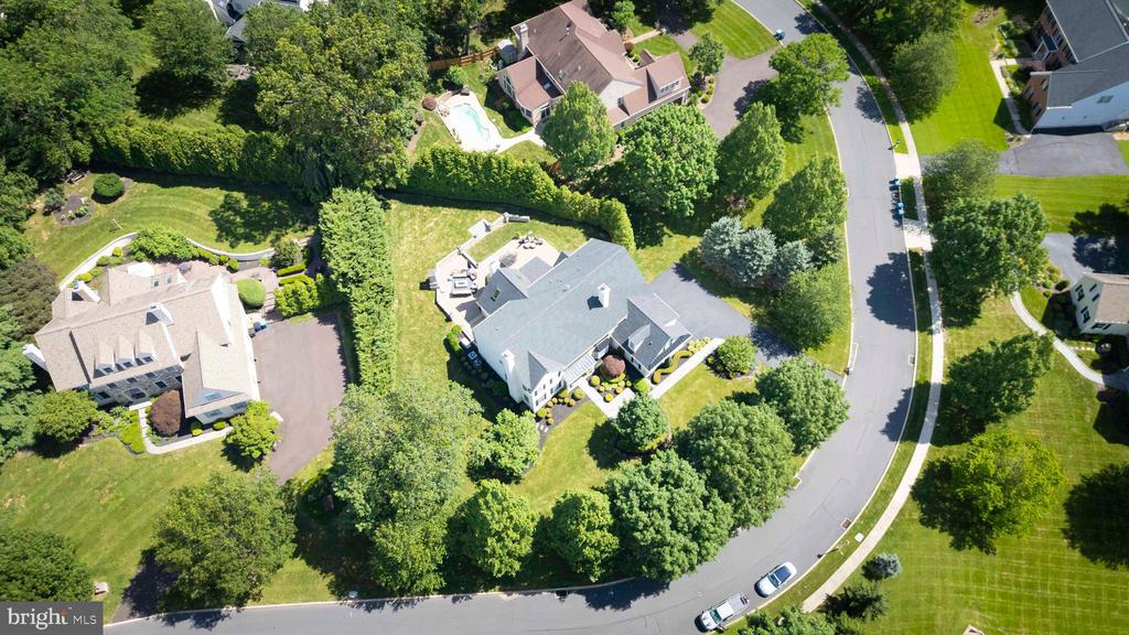 829 Foxfield