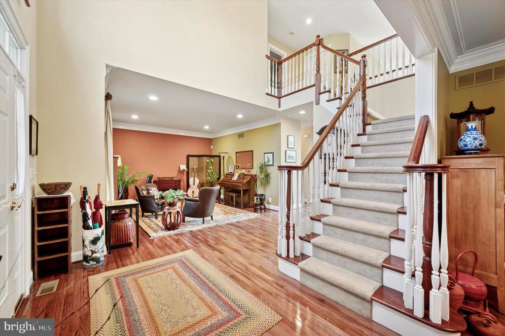 1161 WEDGE WAY