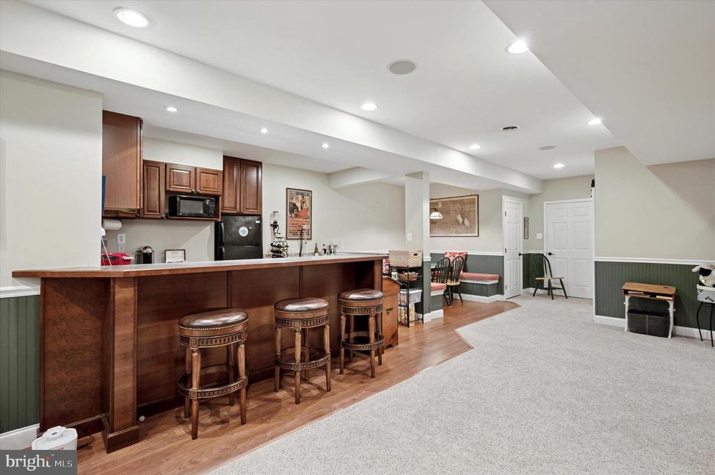 1161 WEDGE WAY