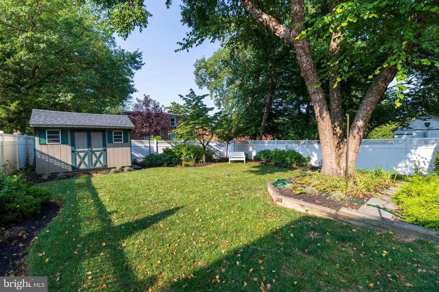 216 S 4th St