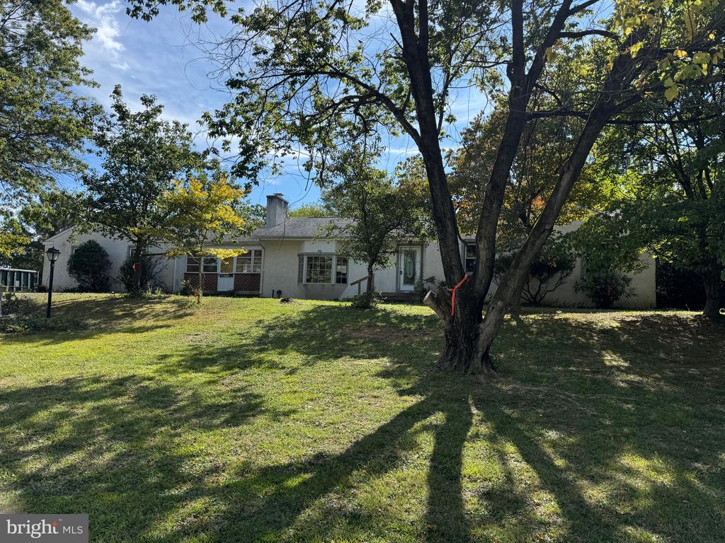804 DEKALB PIKE