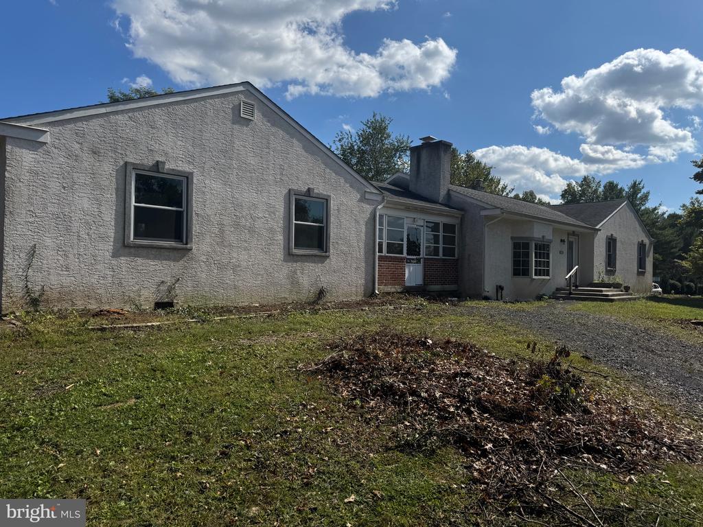 804 DEKALB PIKE