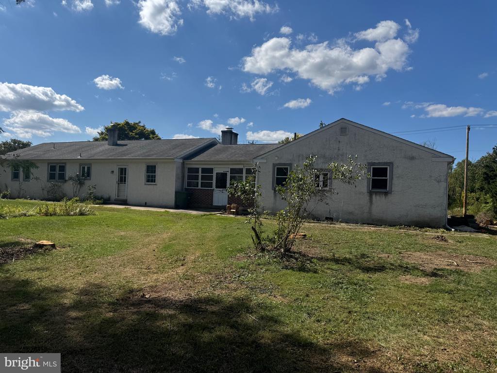 804 DEKALB PIKE