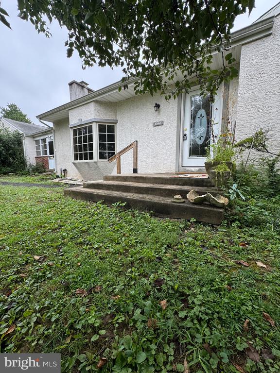 804 DEKALB PIKE