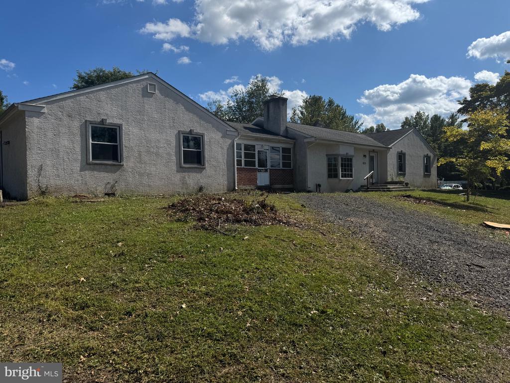 804 DEKALB PIKE