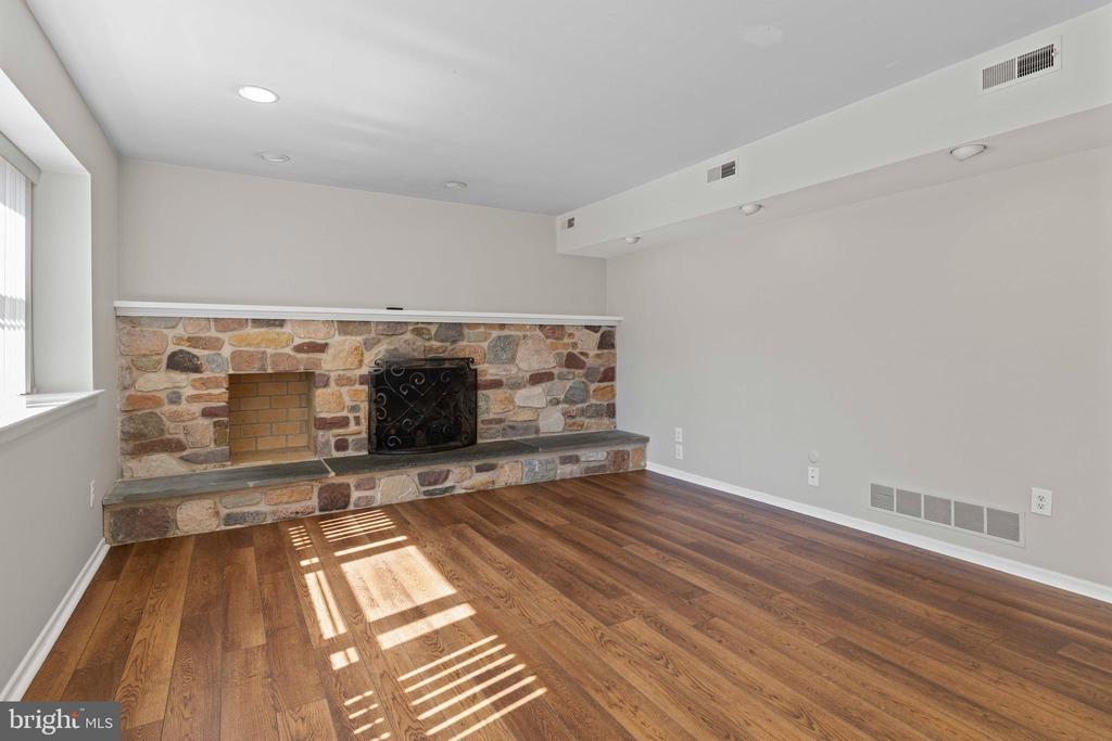 544 PARTRIDGE COURT