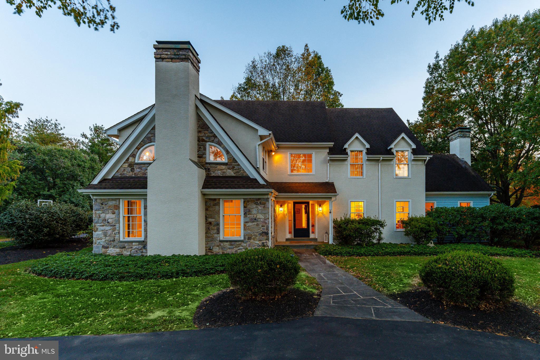 900 GLADESTRY LANE
