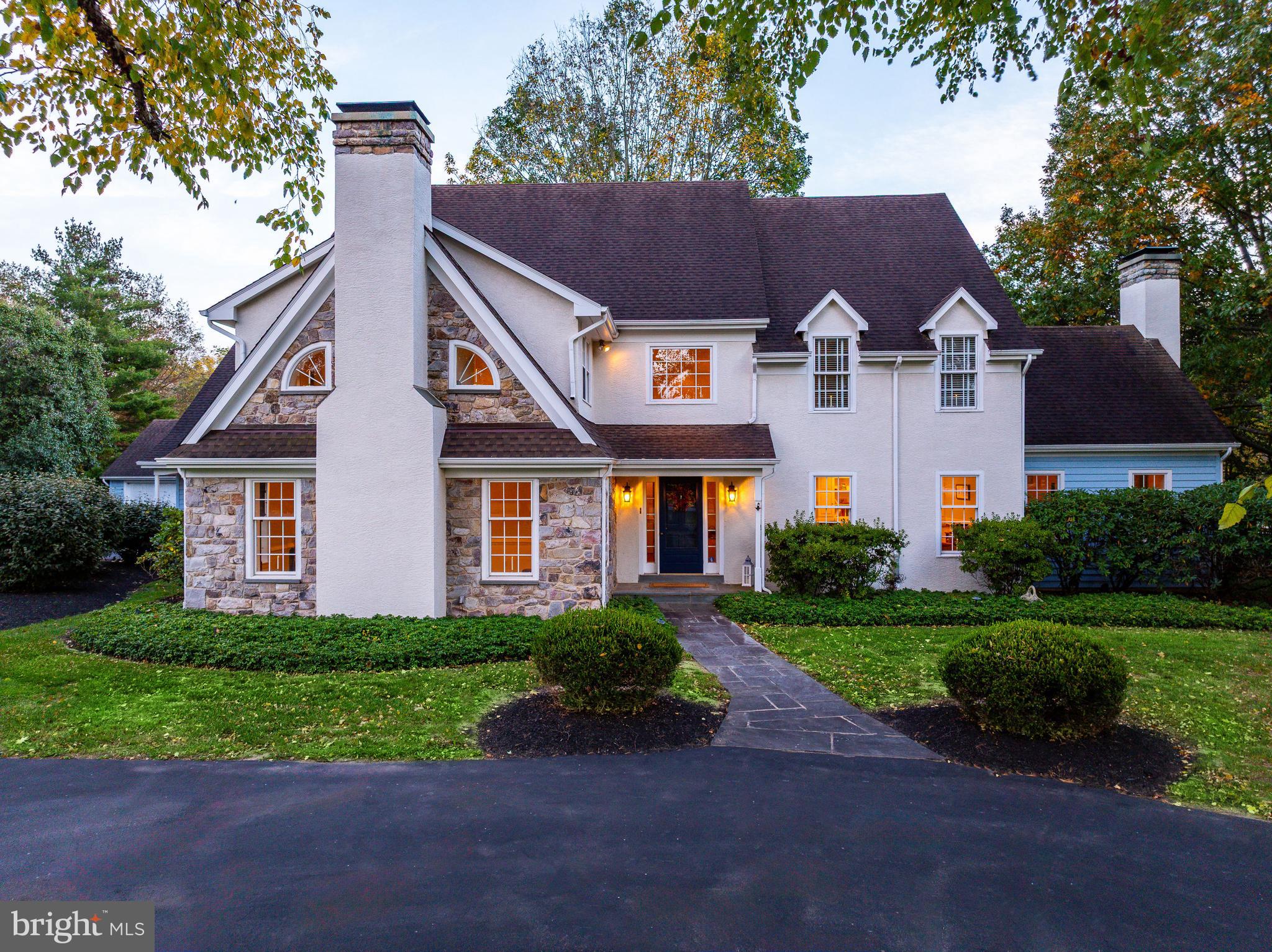 900 GLADESTRY LANE