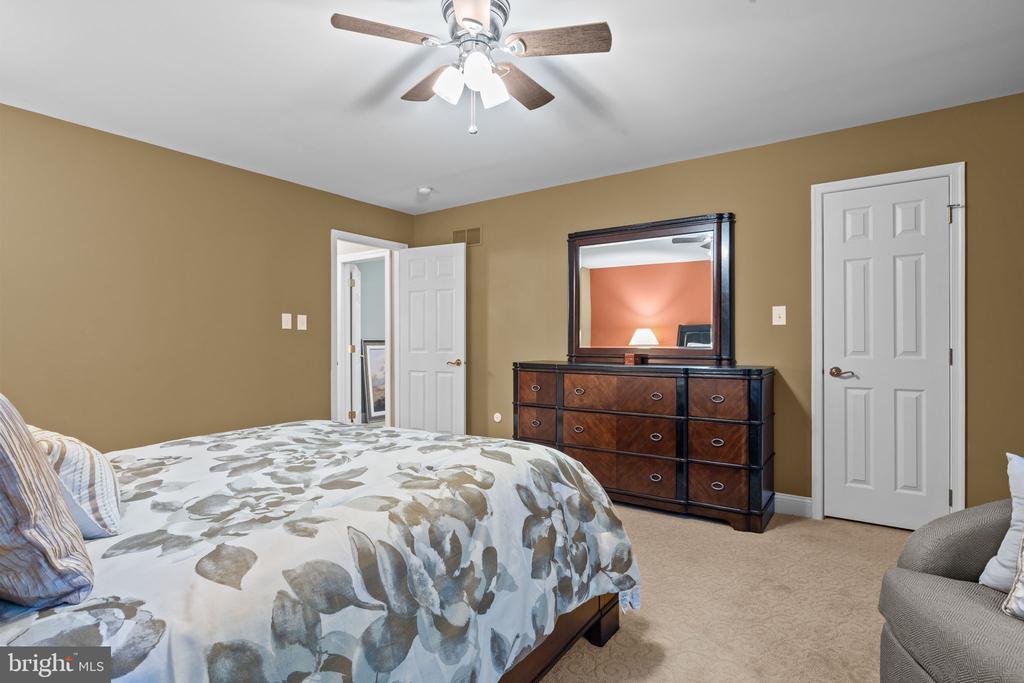 105 BIRKDALE DRIVE