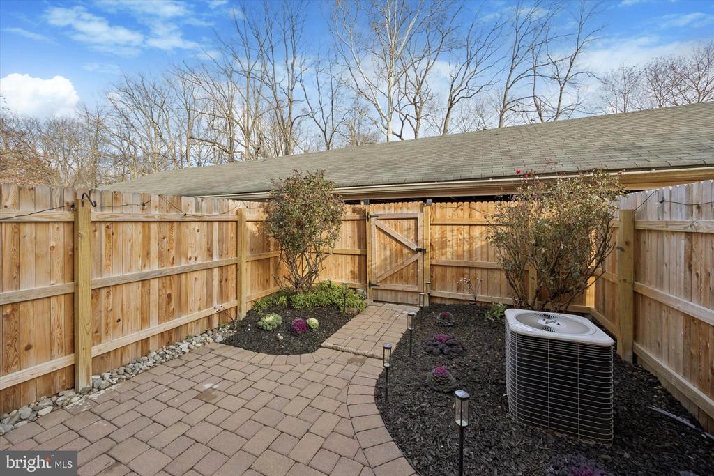 172 ALBEMARLE DRIVE