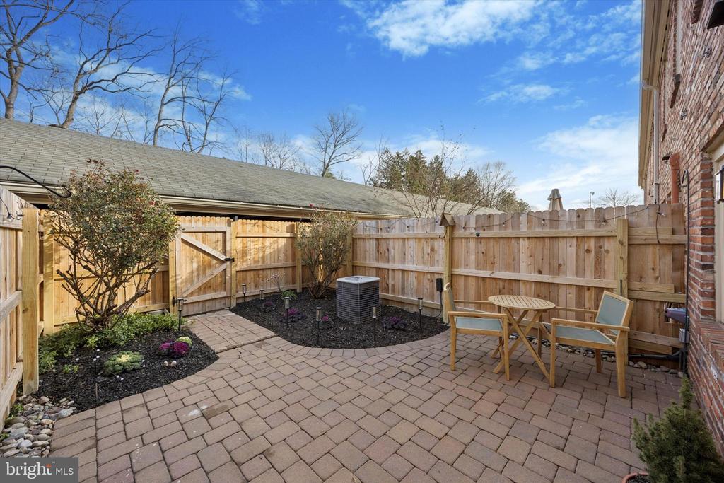 172 ALBEMARLE DRIVE