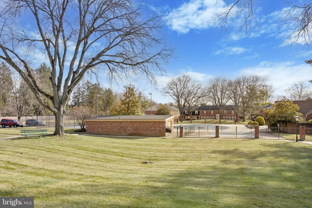 172 ALBEMARLE DRIVE