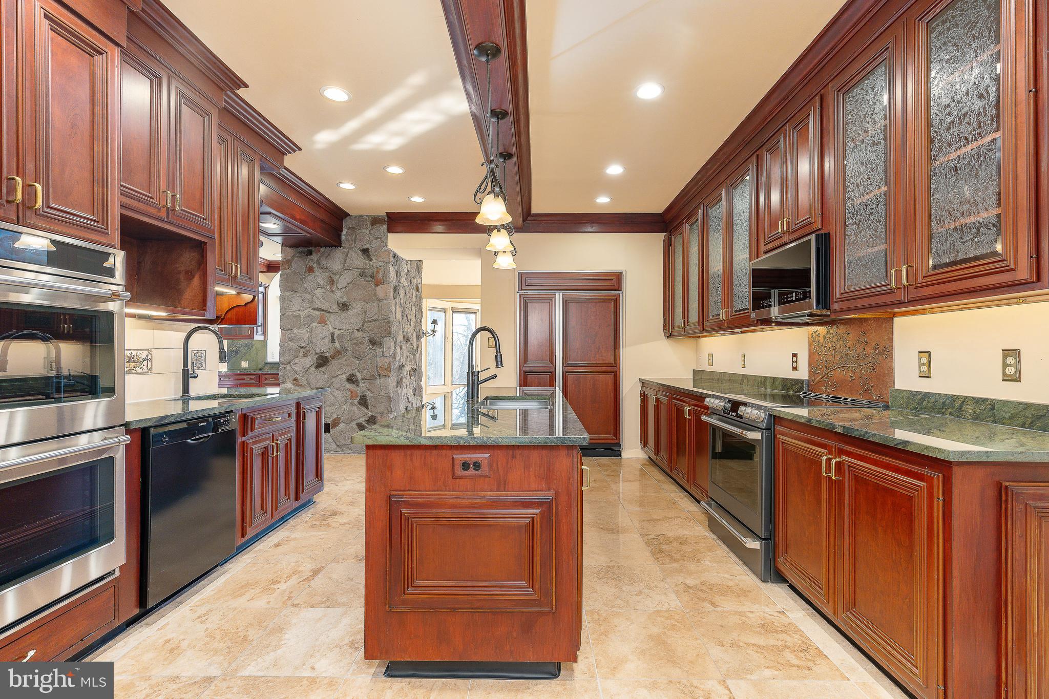 1336 GYPSY HILL ROAD