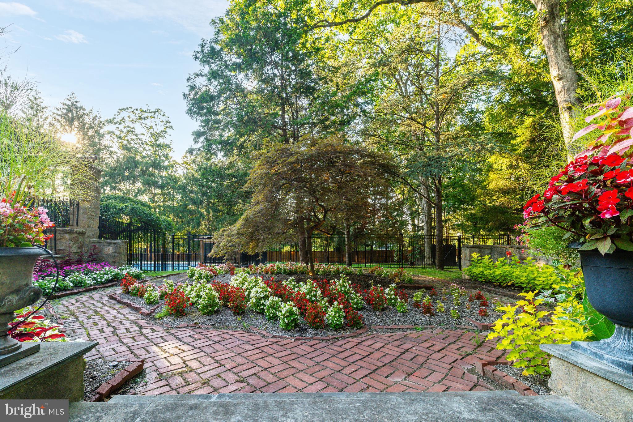 1336 GYPSY HILL ROAD