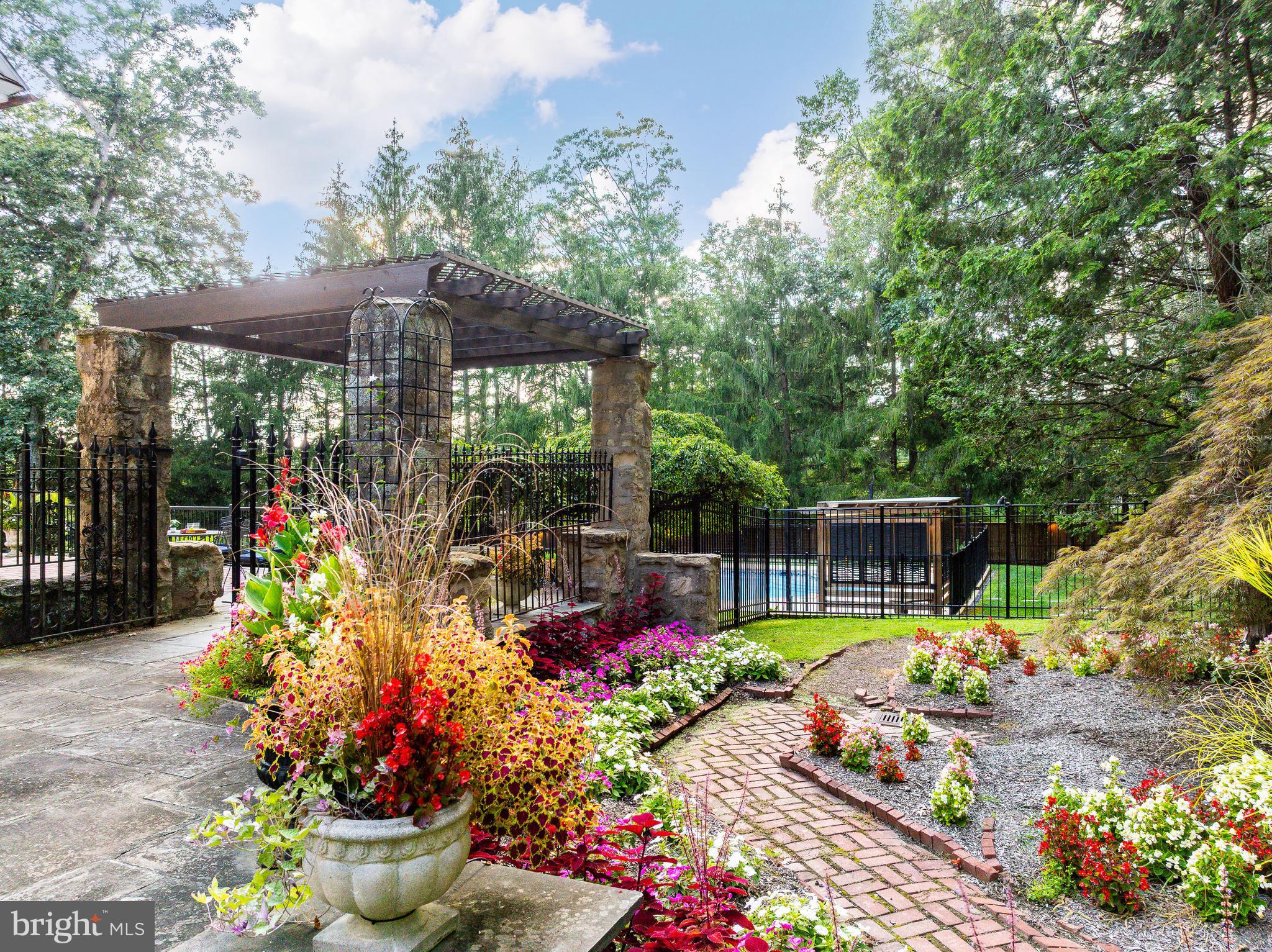 1336 GYPSY HILL ROAD