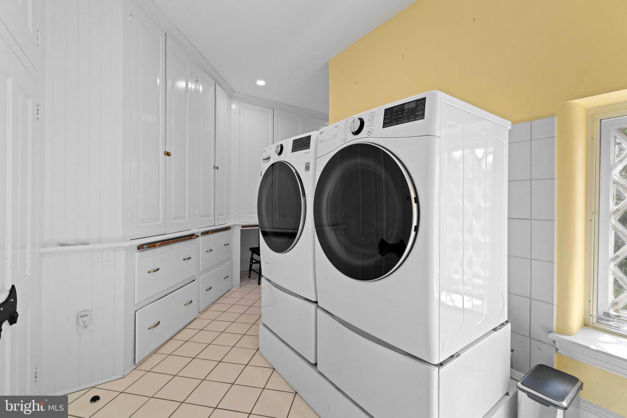 1336 GYPSY HILL ROAD