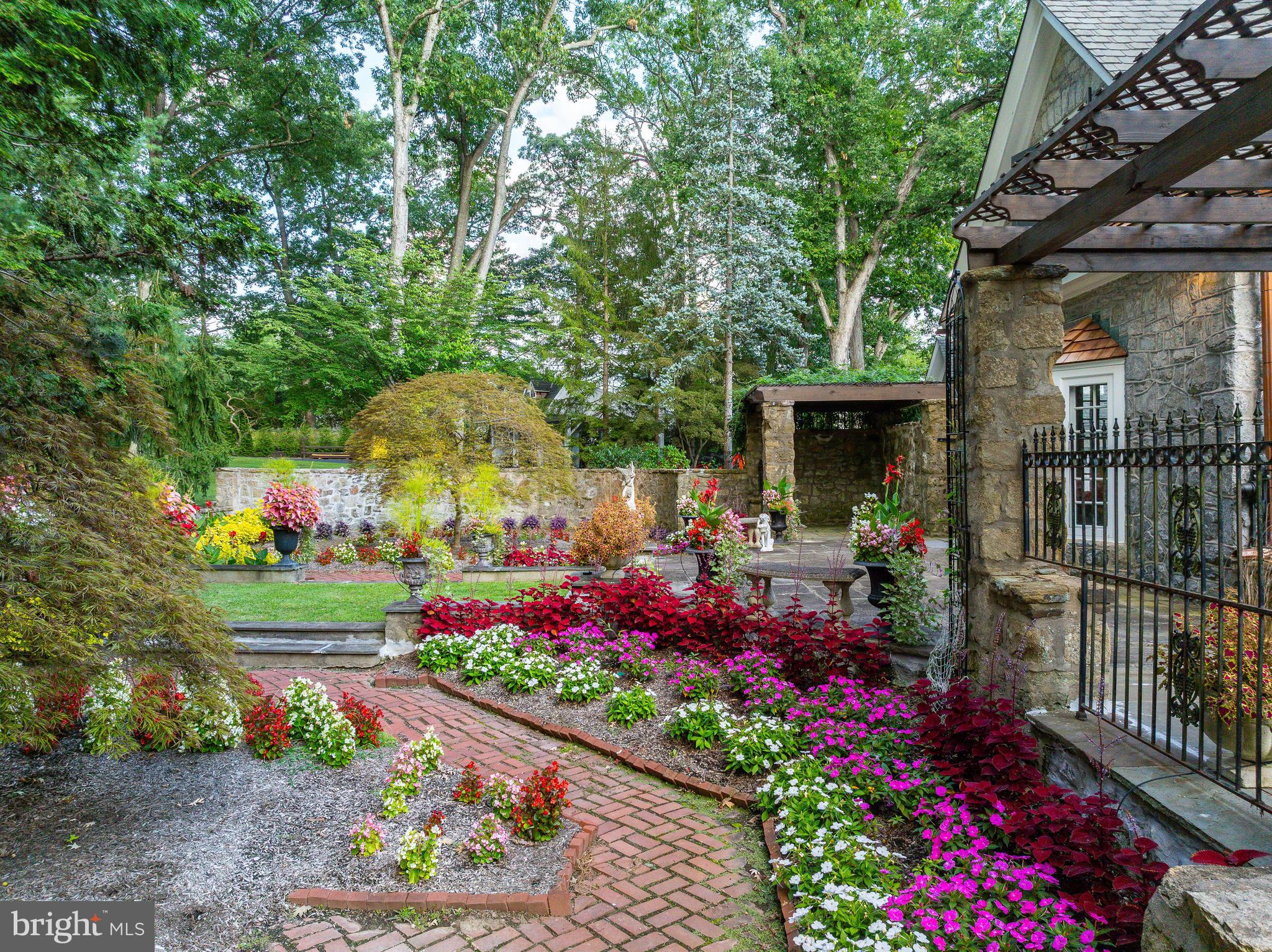 1336 GYPSY HILL ROAD