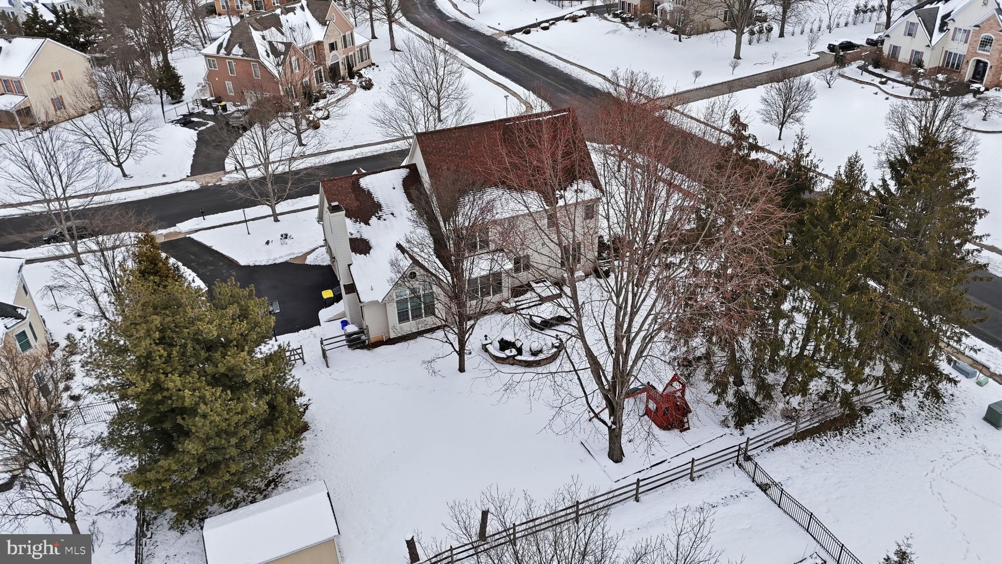 1329 EMERSON COURT