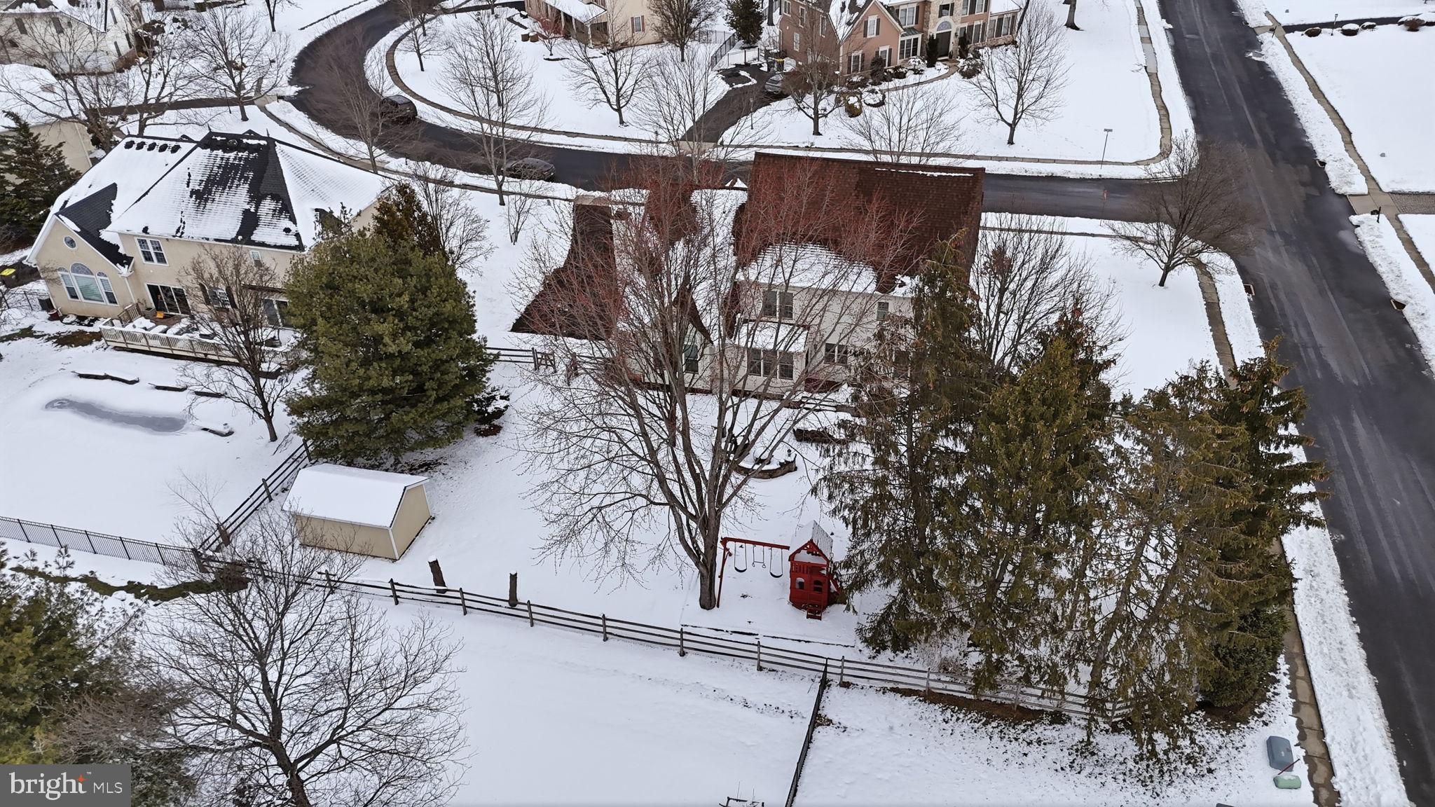 1329 EMERSON COURT