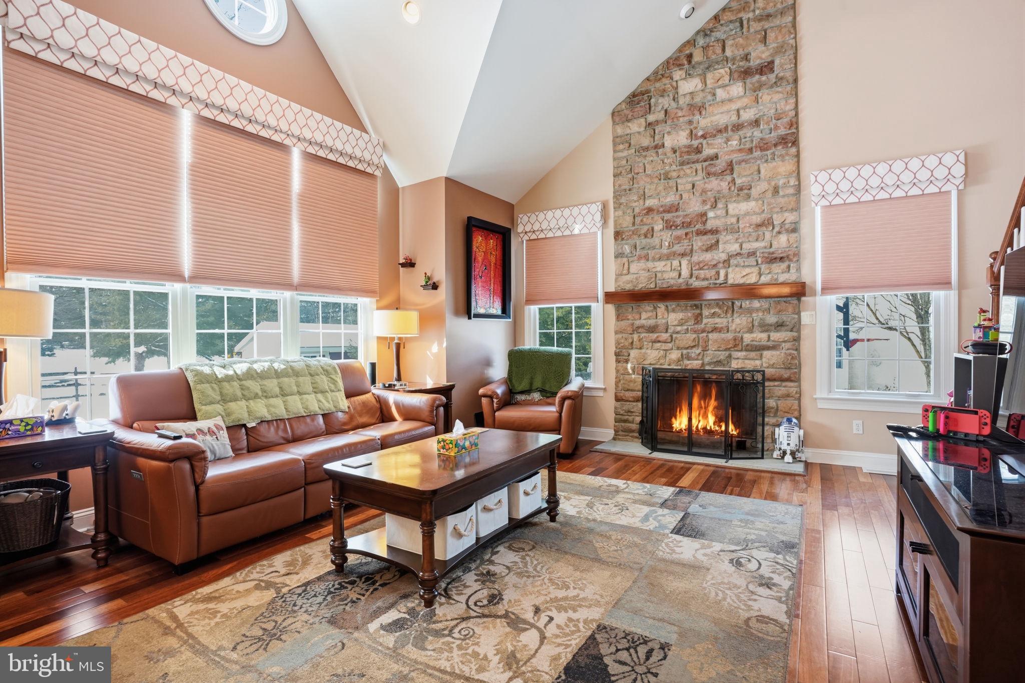 1329 EMERSON COURT