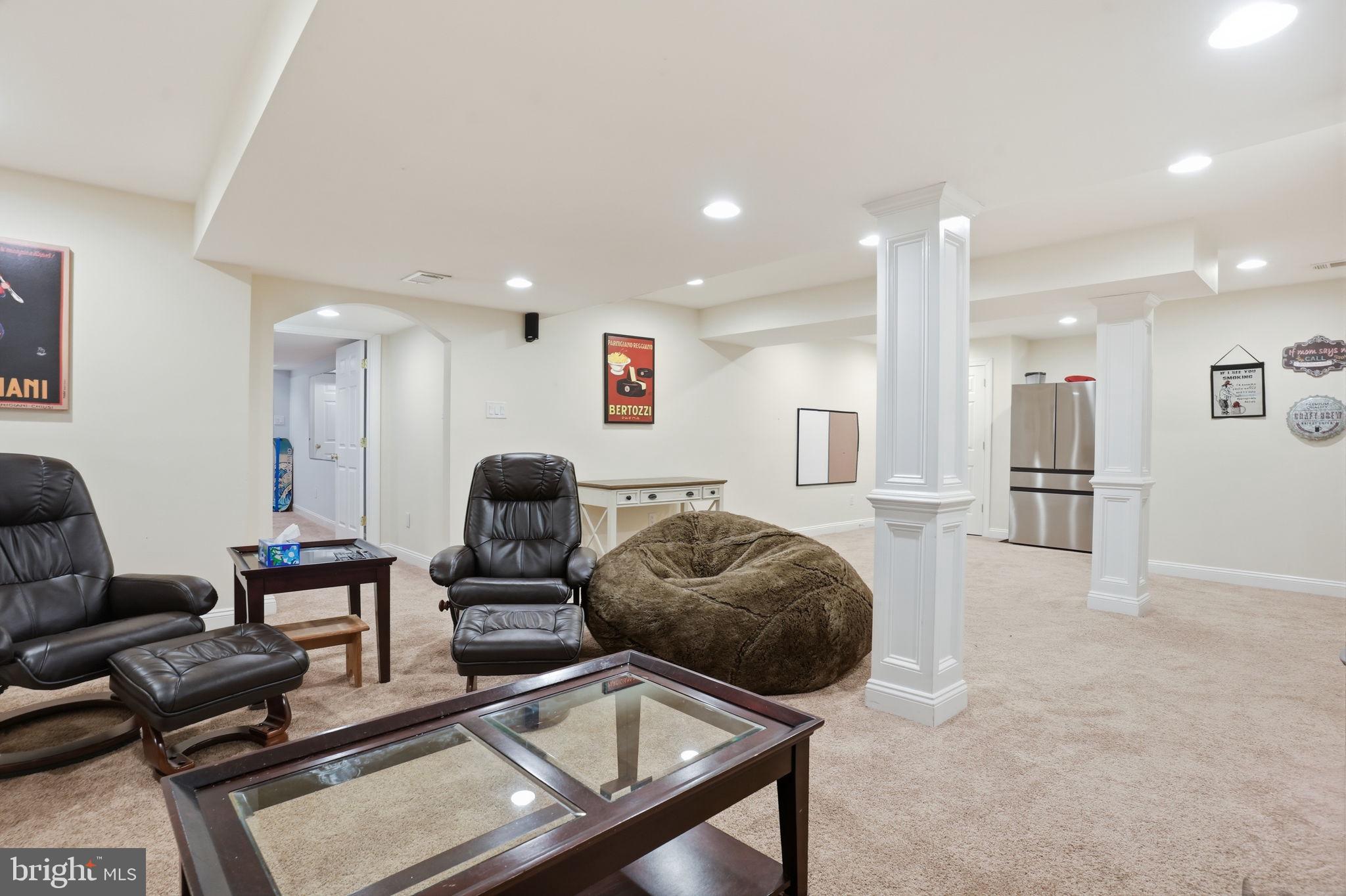 1329 EMERSON COURT