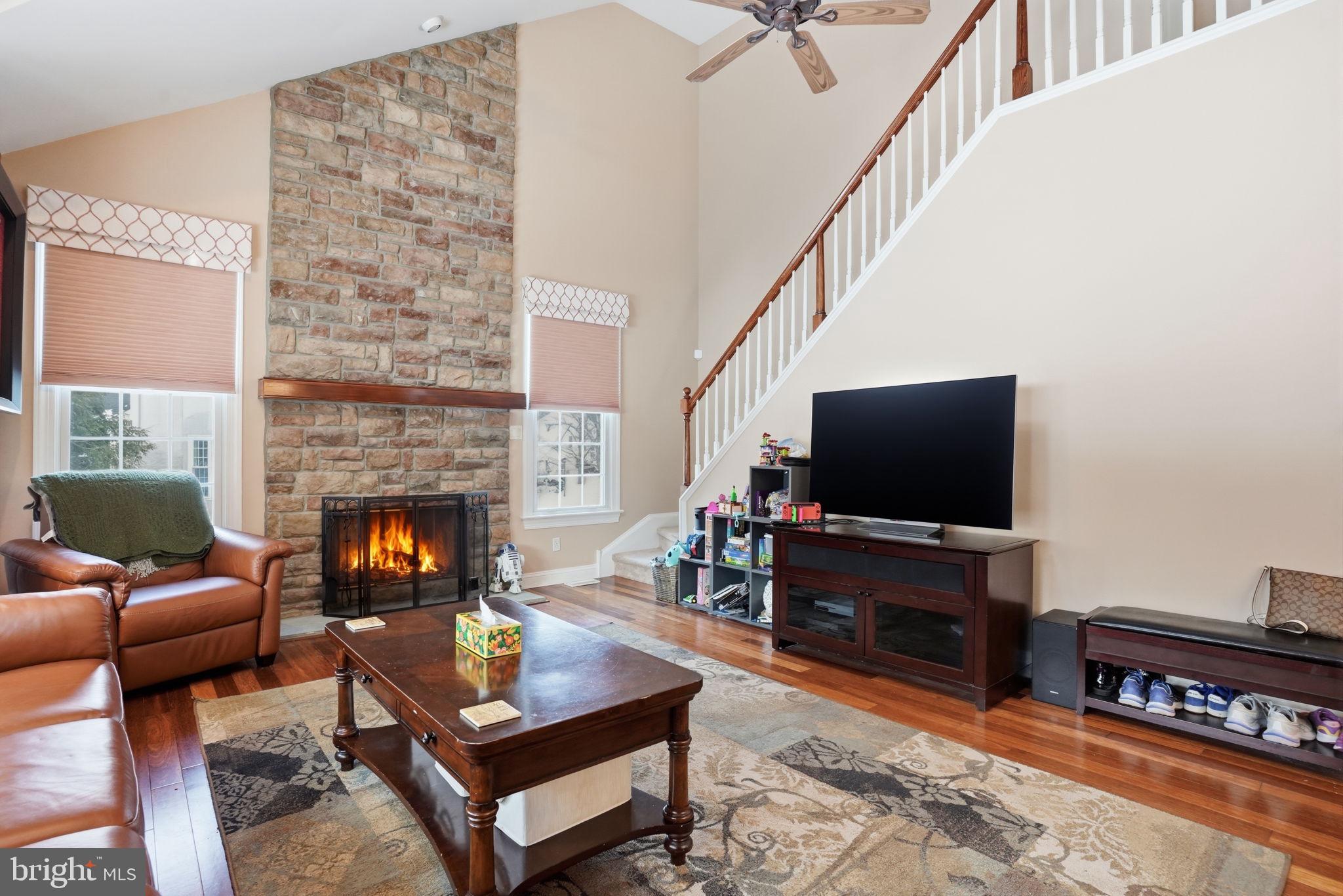1329 EMERSON COURT