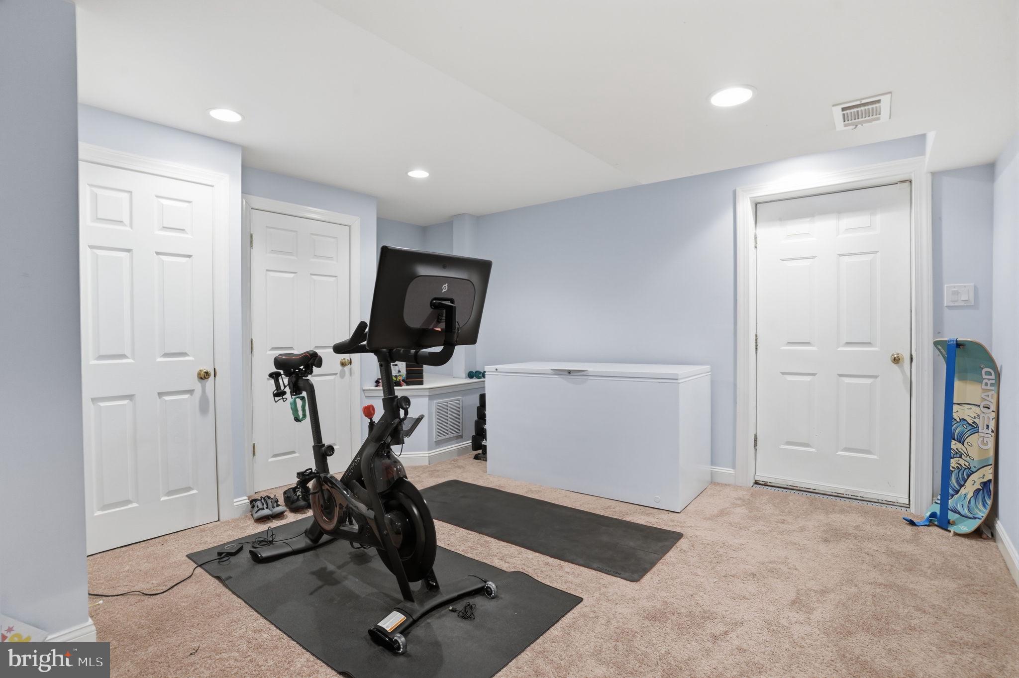 1329 EMERSON COURT