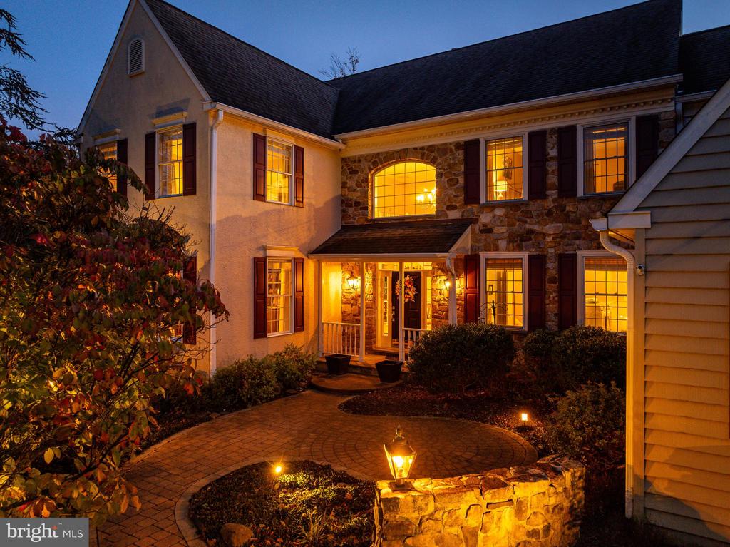 820 FOXFIELD ROAD