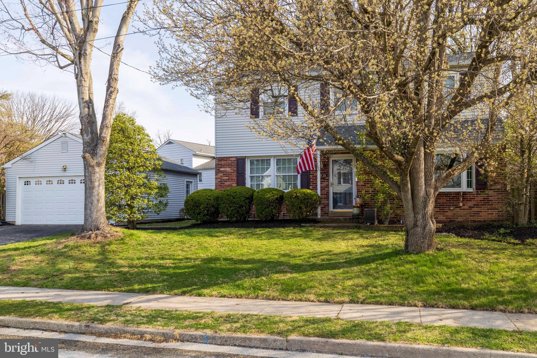 205 ANDERSON LANE
