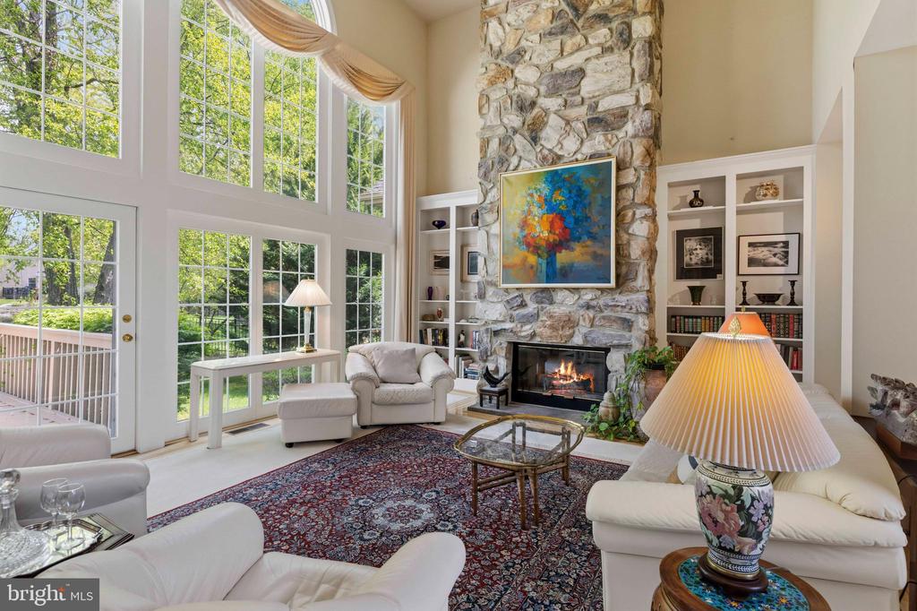 1112 ASHRIDGE COURT