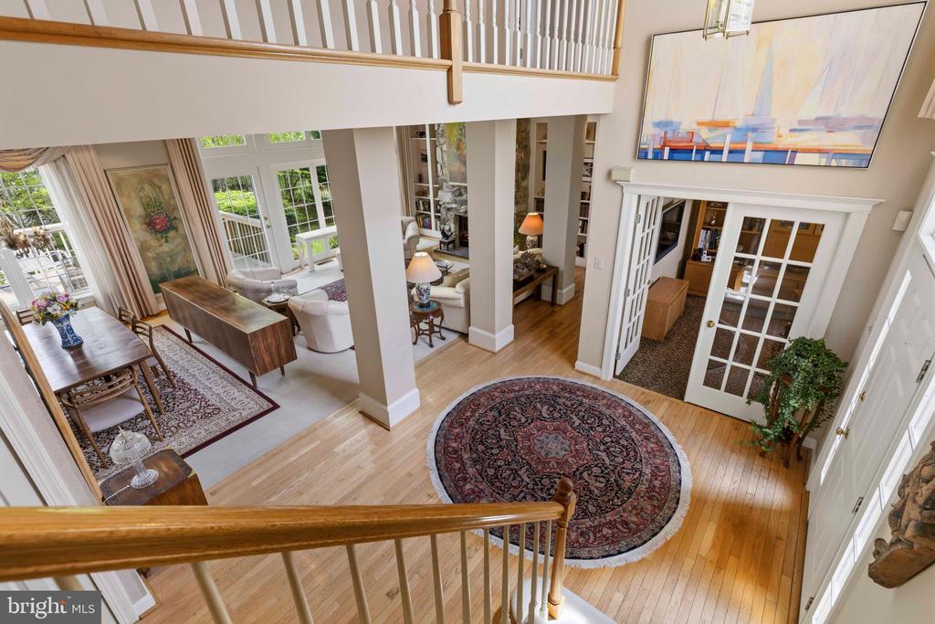 1112 ASHRIDGE COURT