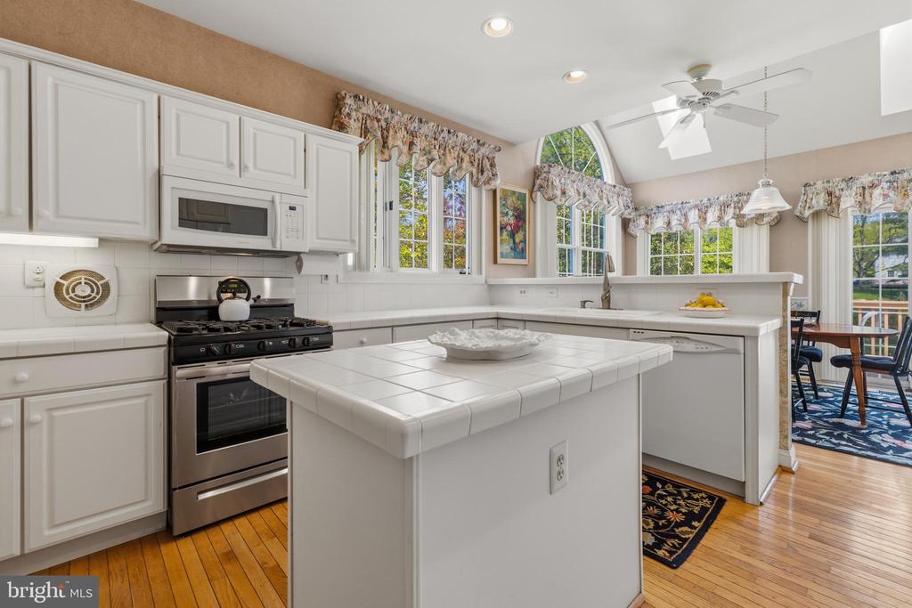 1112 ASHRIDGE COURT