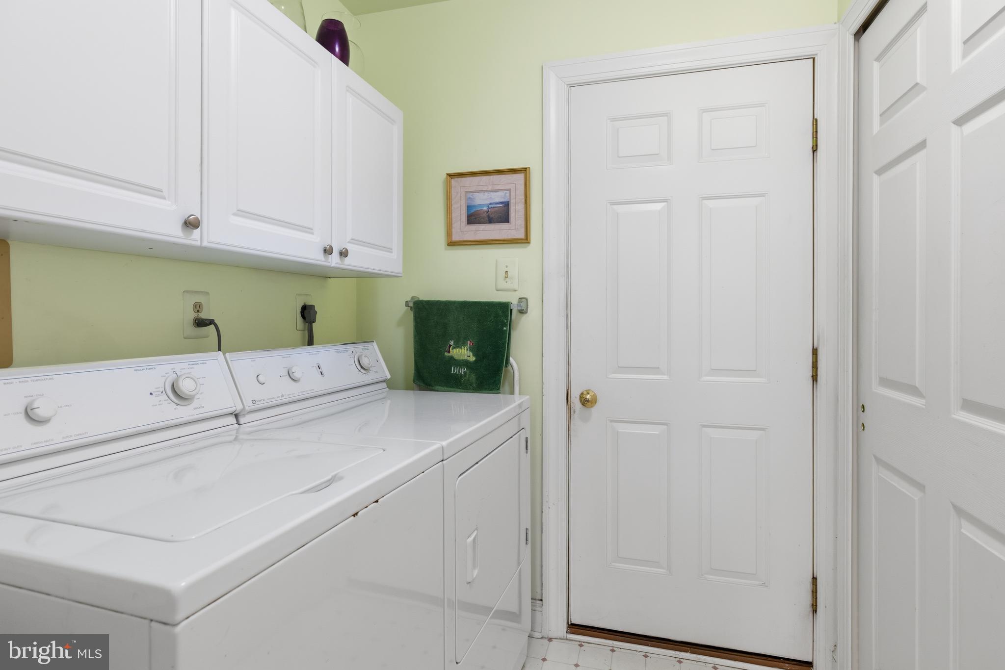 1112 ASHRIDGE COURT