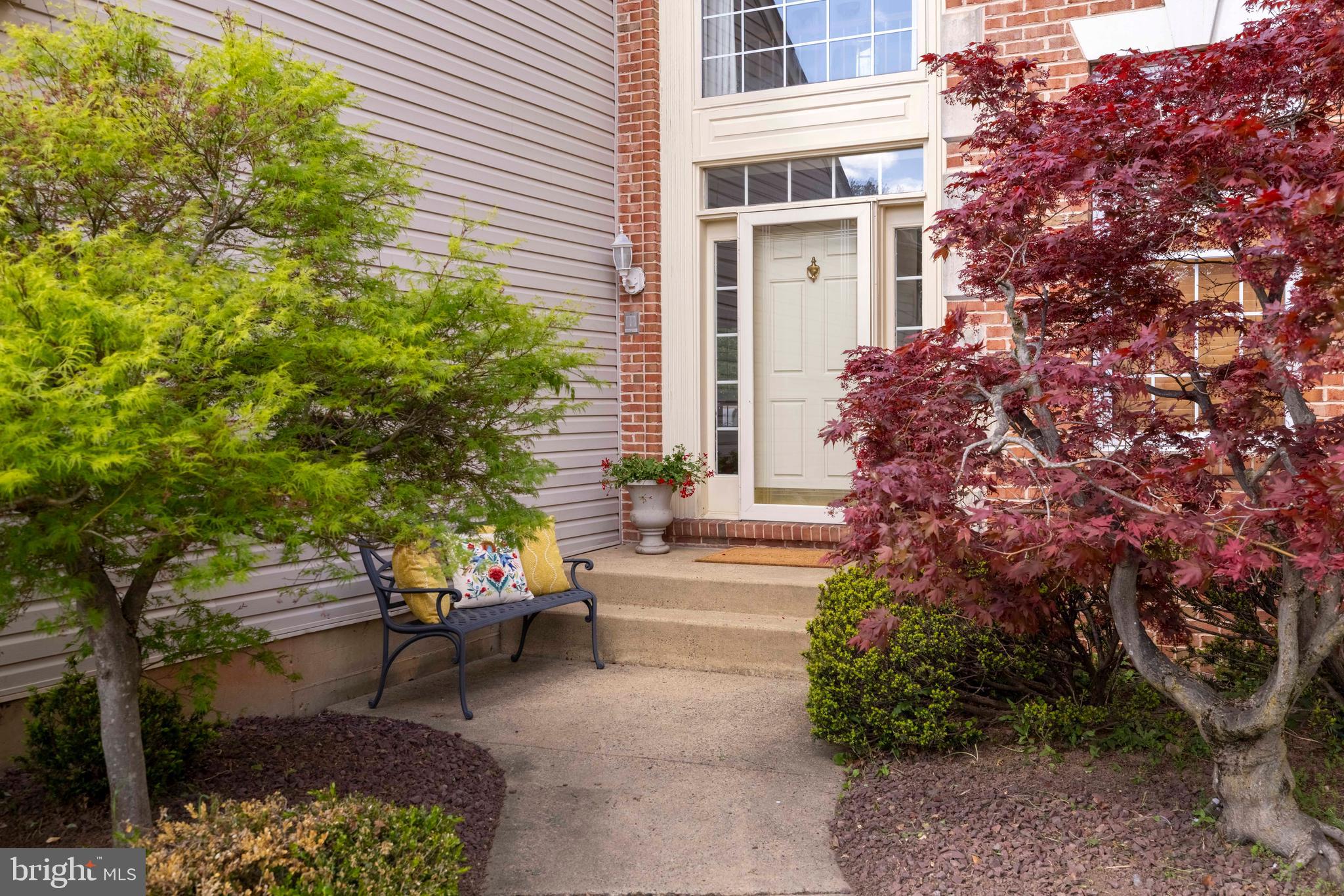1112 ASHRIDGE COURT