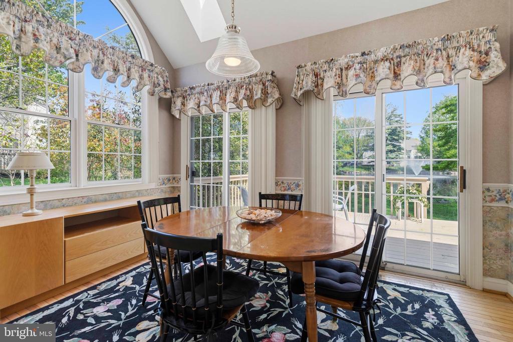 1112 ASHRIDGE COURT