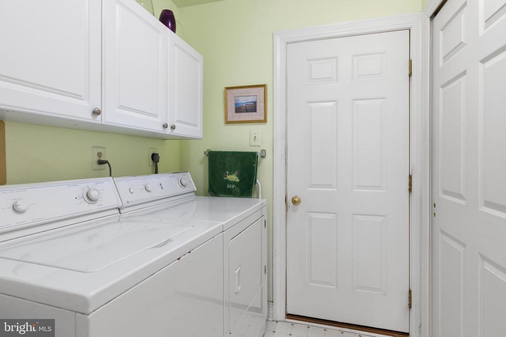 1112 ASHRIDGE COURT