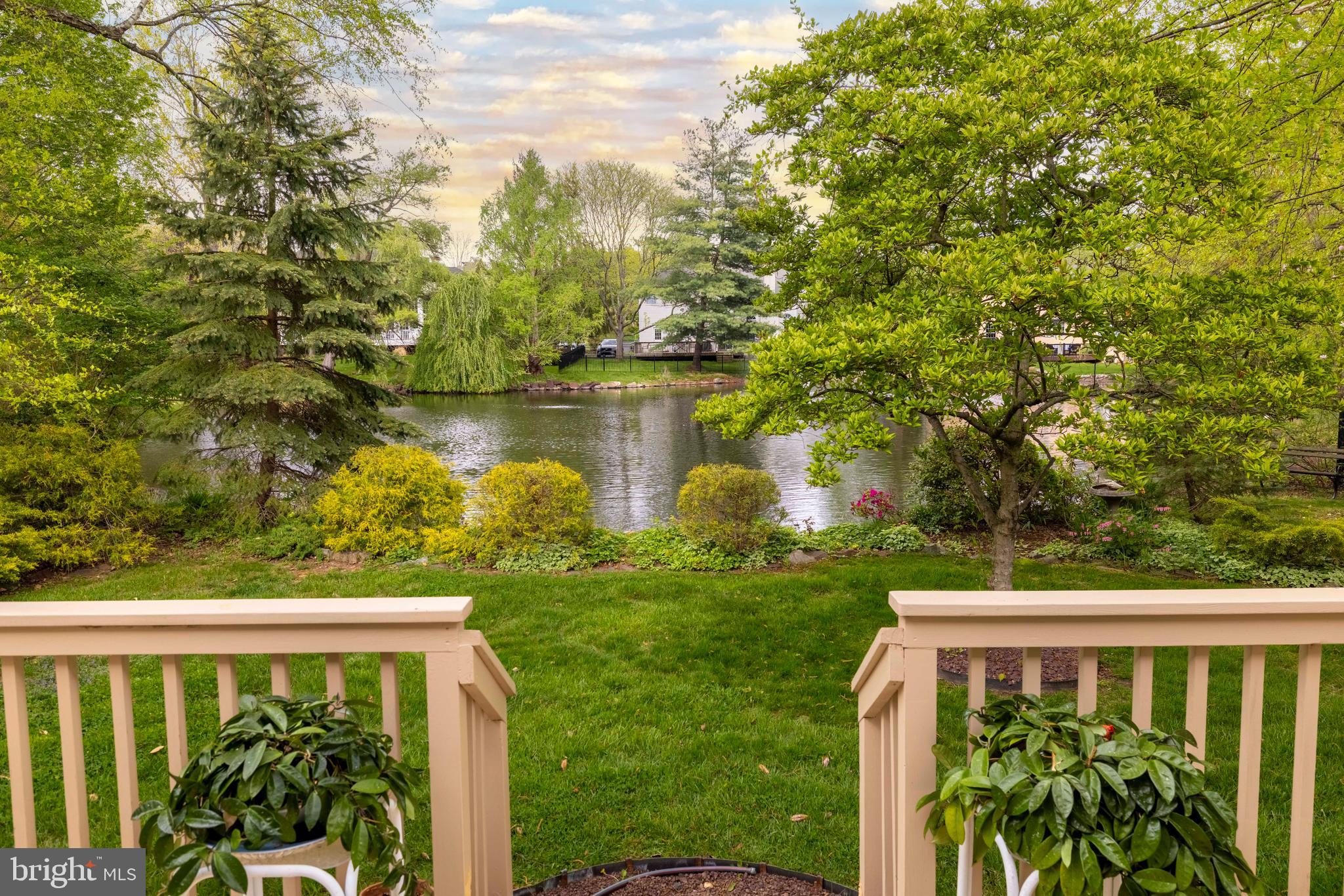 1112 ASHRIDGE COURT
