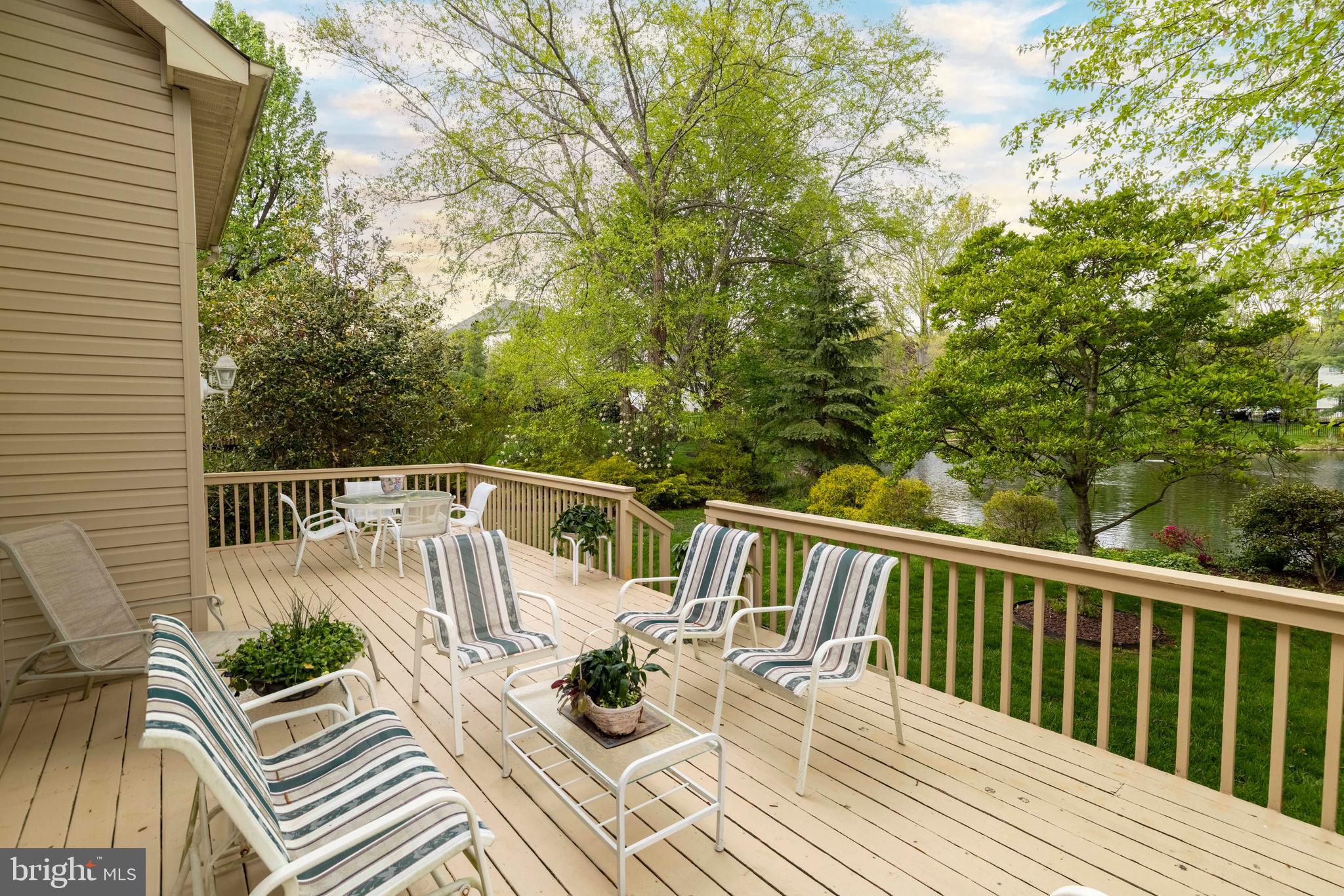 1112 ASHRIDGE COURT