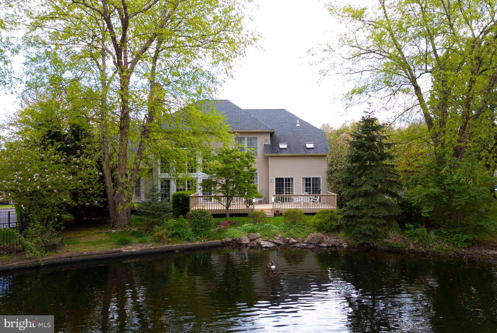 1112 ASHRIDGE COURT