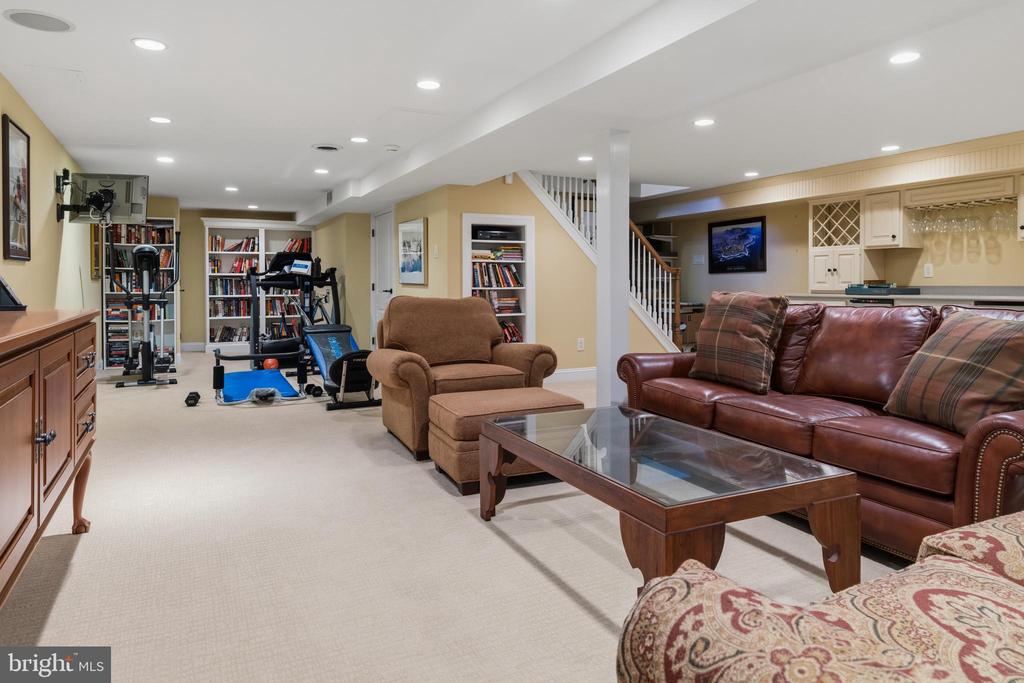 114 ROSEWOOD DRIVE
