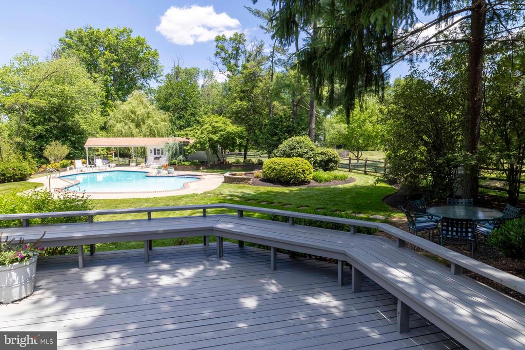 114 ROSEWOOD DRIVE