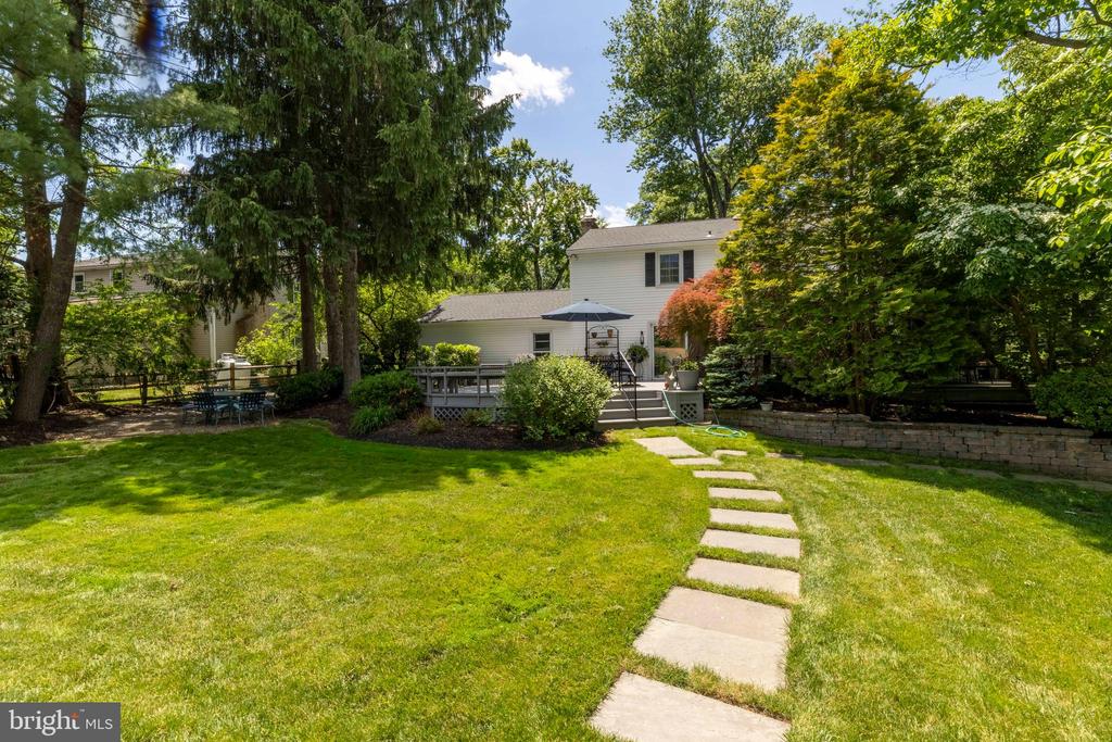 114 ROSEWOOD DRIVE