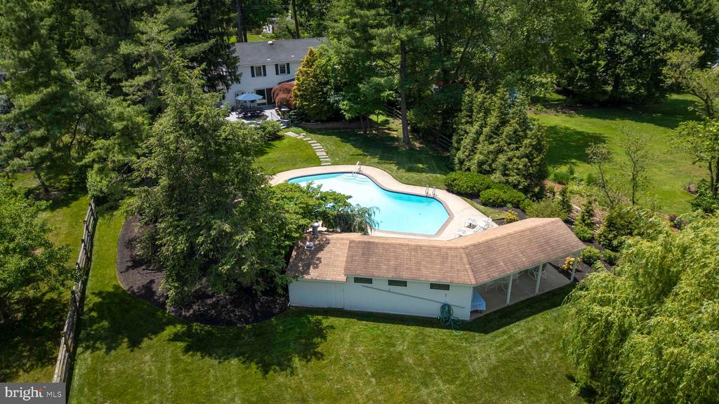 114 ROSEWOOD DRIVE