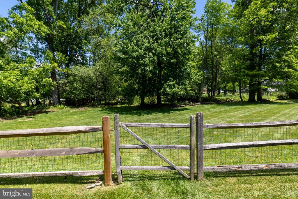 114 ROSEWOOD DRIVE