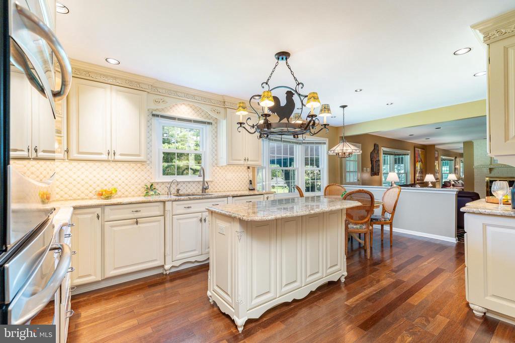 1321 TANGLEWOOD DRIVE