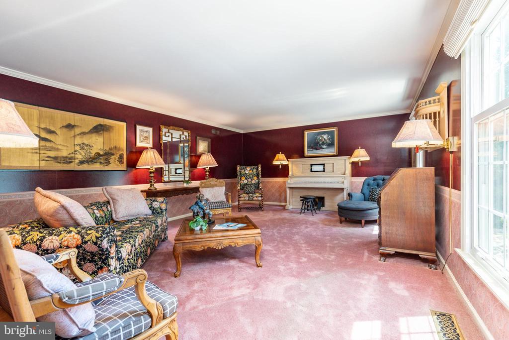 1321 TANGLEWOOD DRIVE