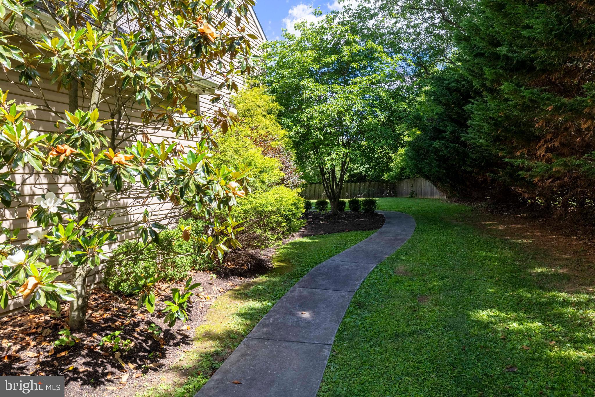 6 SHEPHERDS WAY