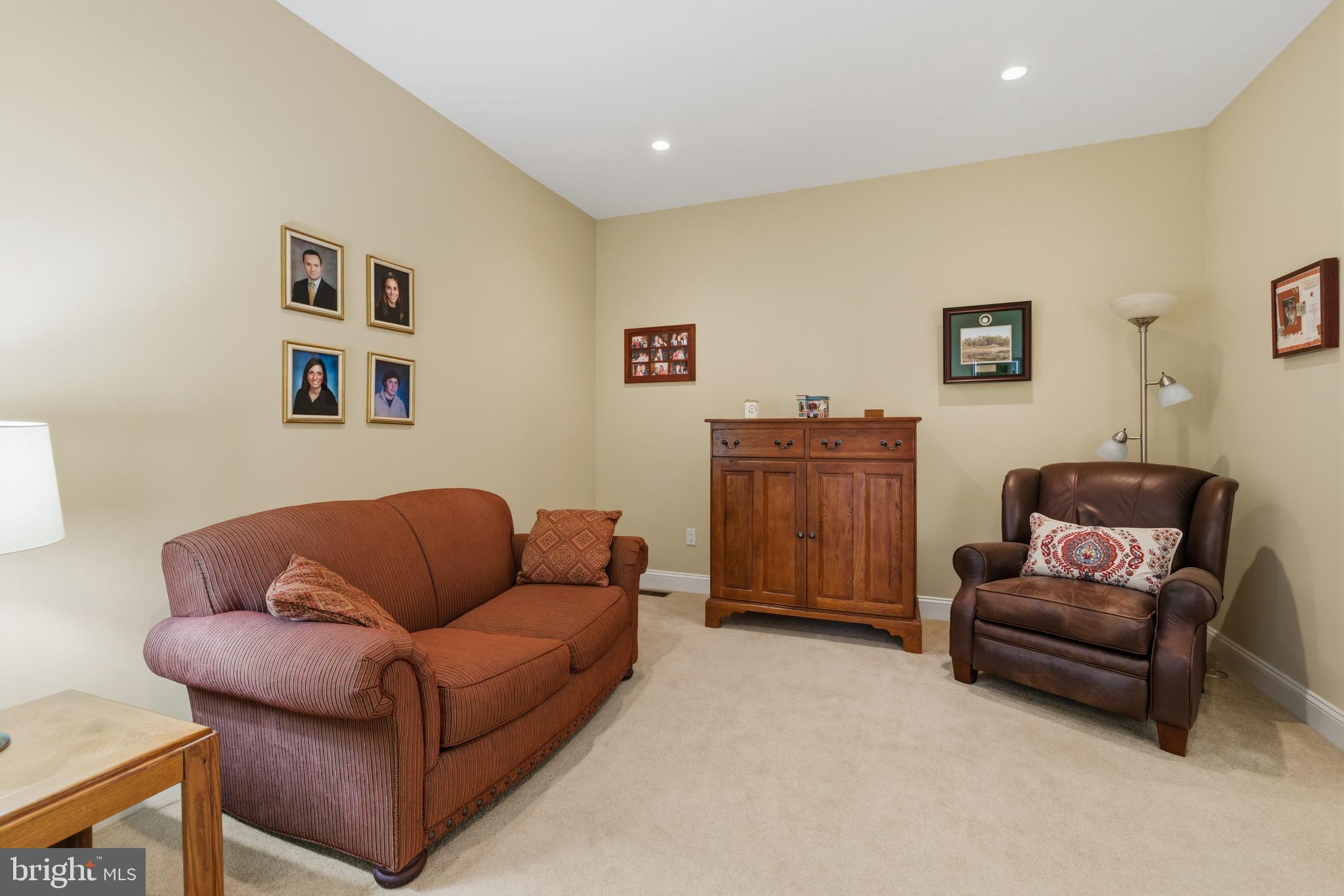 6 SHEPHERDS WAY