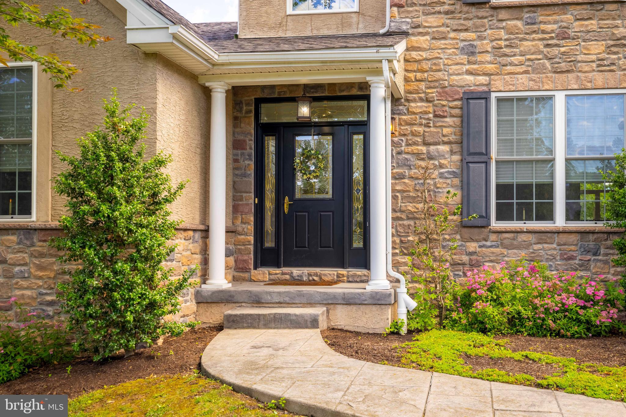 6 SHEPHERDS WAY